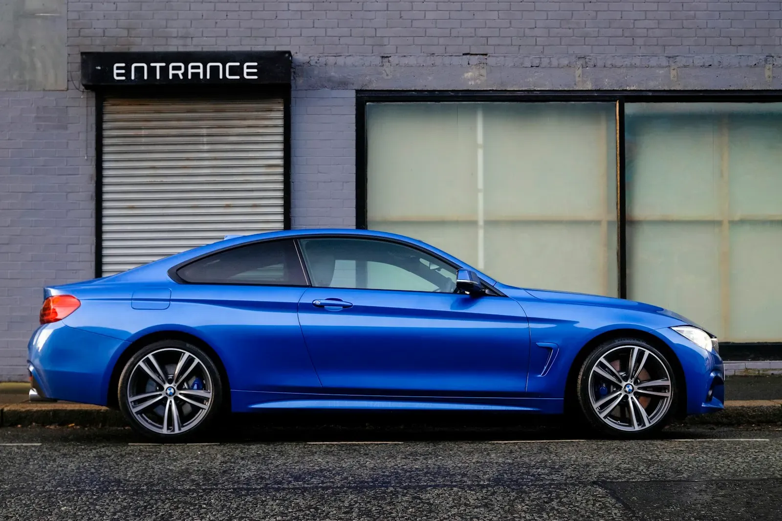 Synthetic vs. Conventional Oil: Which is Right for Your Vehicle?